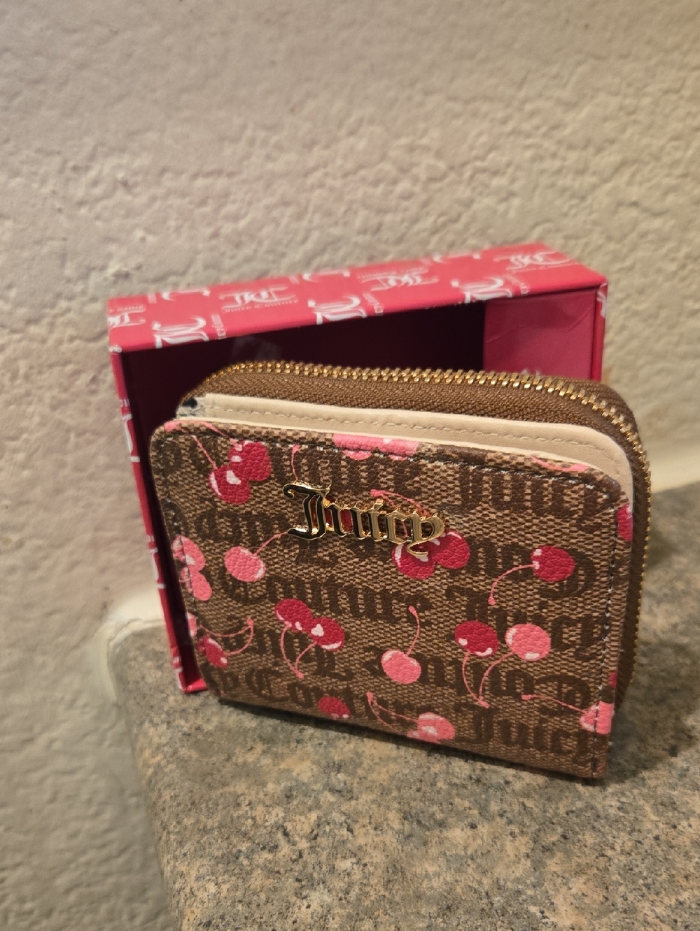 Juicy Couture Pink Cherry Zip Card Wallet Nwt